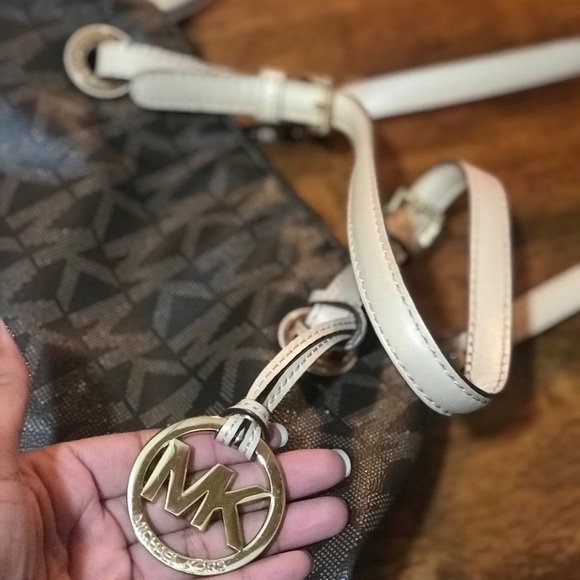 Used Michael Kors TOTE bag - Picture 7 of 8